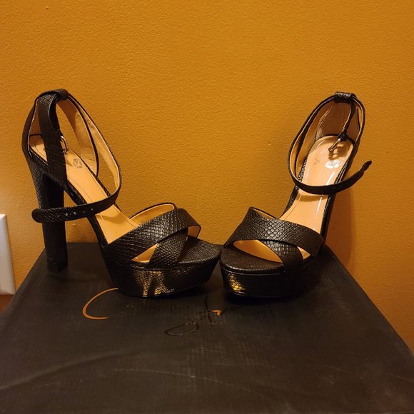 Black Colin Stuart Snake Print Platform Heels - Women's size 7 - Picture 5 of 10